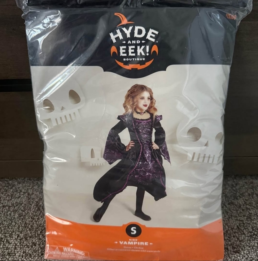 Kids‎ Vampire Costume - Purple and Black NWT